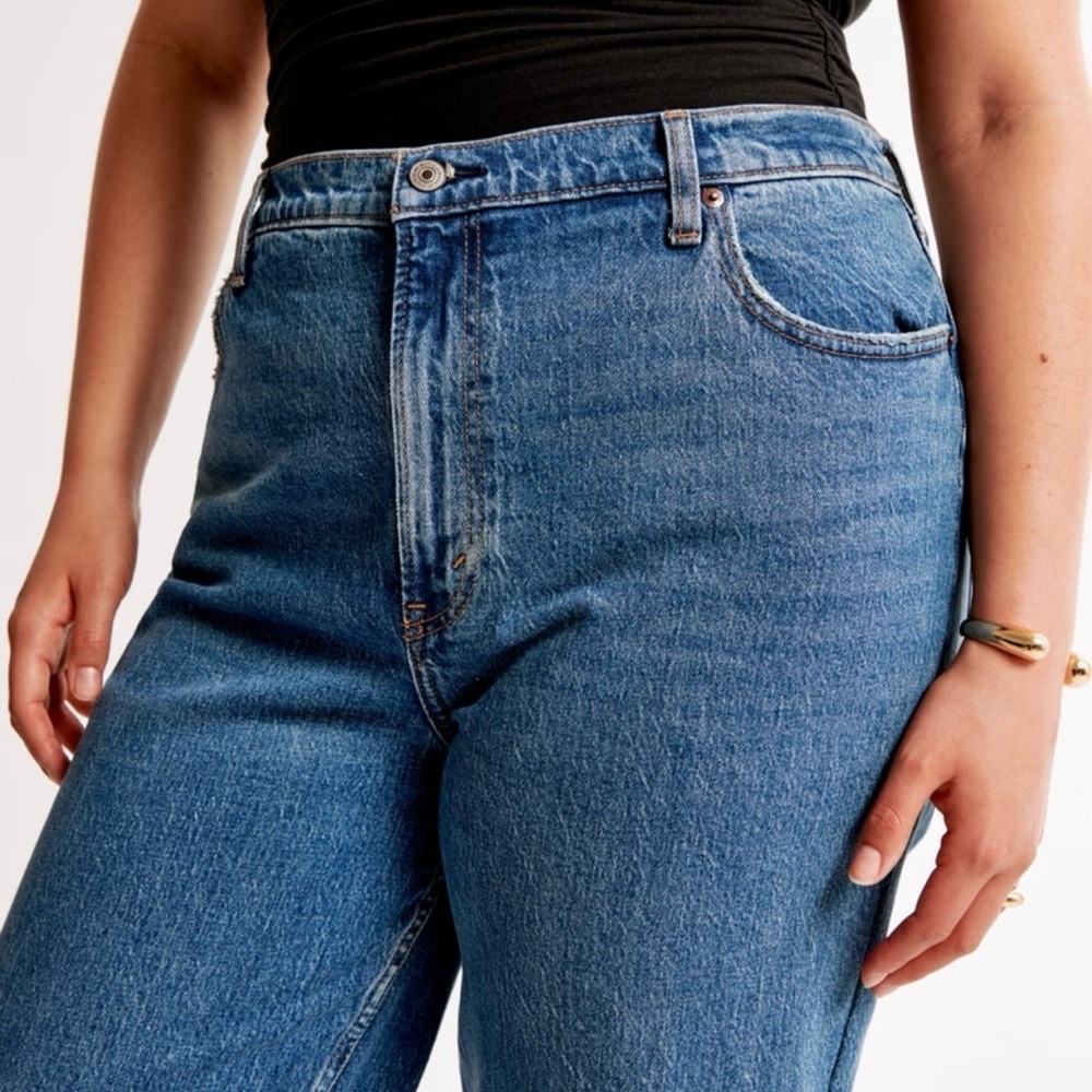 NWT A&F Curve Love The ‘90s Straight Ultra High Rise in Medium Wash Size 35|20L - Picture 6 of 13